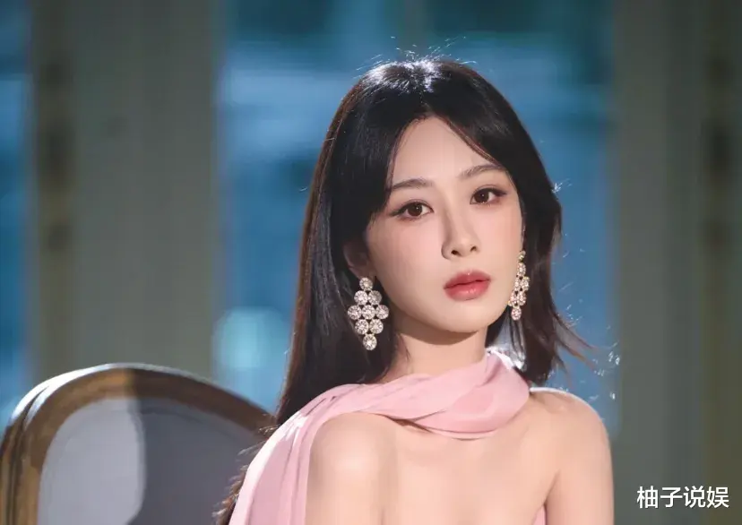 贾玲新电影《转念花开》开机一个多月,网友期待度爆棚!