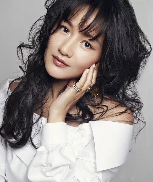 从19岁起接连5个男人，53岁还没有玩够，“风流名模”瞿颖现形记