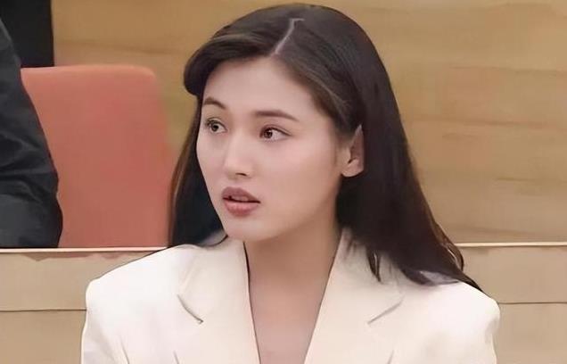 最是人间留不住！如今的“糟老婆子”，年轻时也曾是“一眼万年”