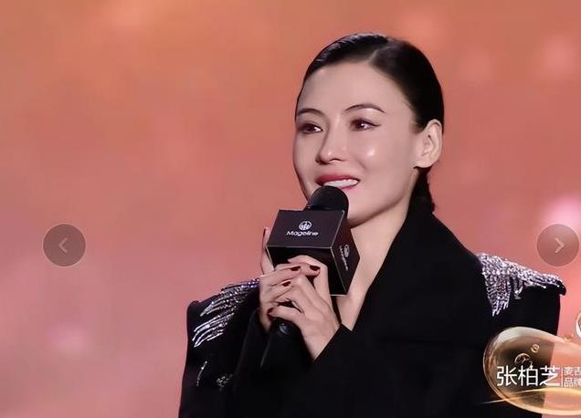 张柏芝罕见现身！消失一年整个人都变了，双腿站姿难看显憔悴！