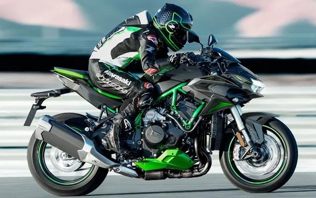 前沿快报:川崎发新车，KTM390ADV即将换代，本田佛沙150被疯传