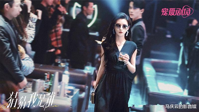 《猜猜我是谁》首播,张予曦秀身材,秀演技,堪称顶级甜宠剧