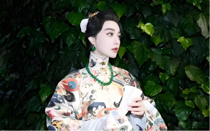 43岁的范冰冰与51岁的李冰冰:境遇大不同,王中军的评价早有预示