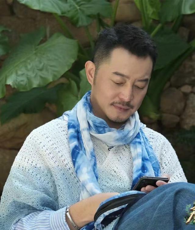 《奔跑吧》女星生图,孟子义的腿,白鹿的脸,都不及瘦的沙溢吸睛