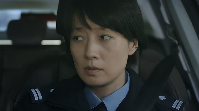 同样是演女警察，把万茜和马伊琍放一起看，差距一目了然！