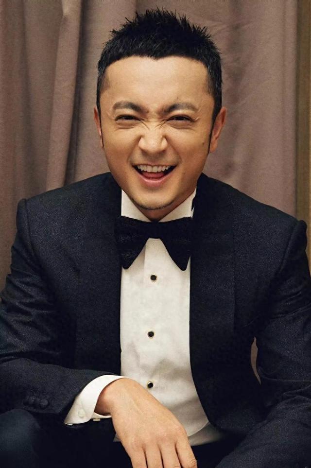 尼格买提:事业不顺,婚姻崩溃后,母亲又身患重病,人生将如何?