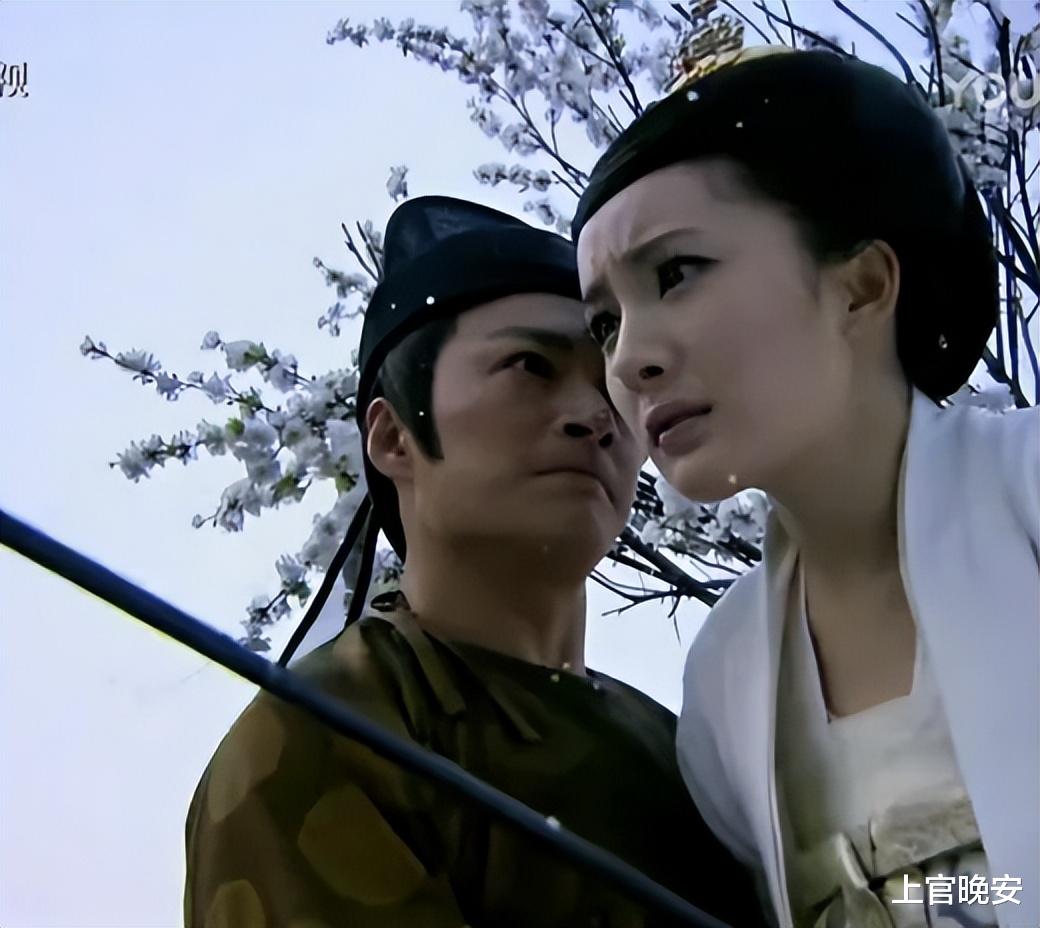 “天生桃花眼”的男星只服这6位，眉目传情自带苏感，看狗都深情