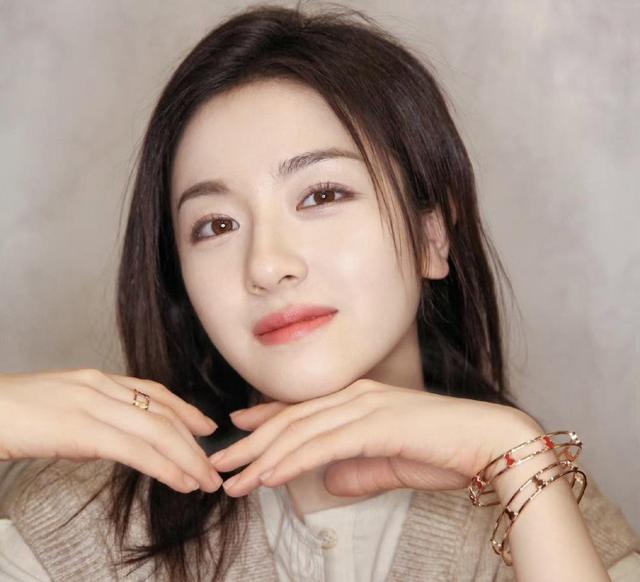 李兰迪10岁-24岁荧屏变化,等比例长大,神似沈傲君