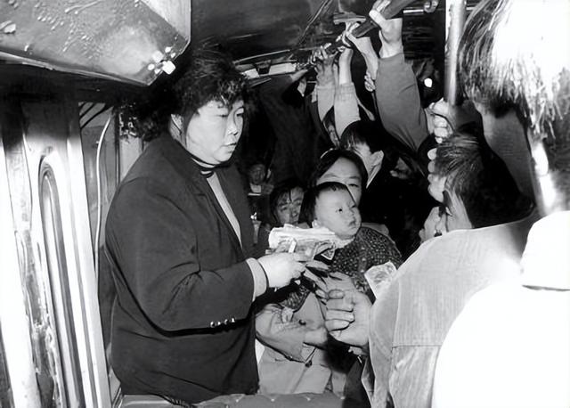 70年代的“铁饭碗”，当初给个县长都不换，如今却沦为底层工作