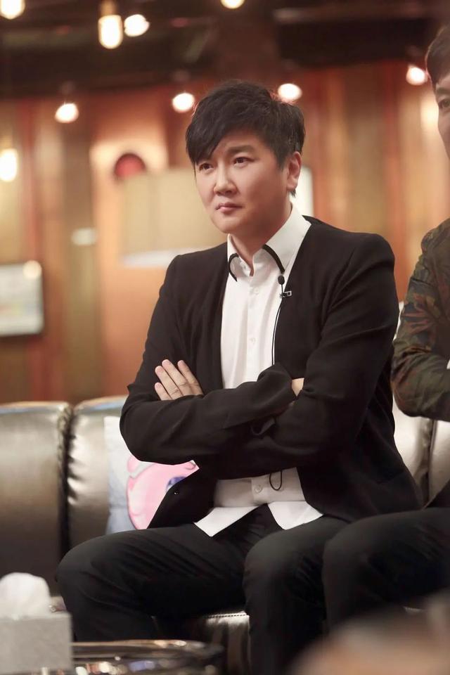 樊小慧回应:逼我签终身合同;让我赔偿三个亿;不在乎被封杀!