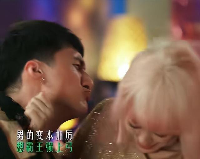 评分9.1,《宿敌》口碑井喷,我却被廖凡的演技吸引了,演啥像啥