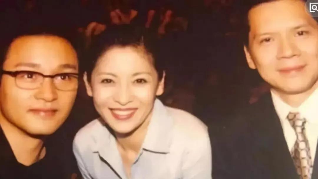 看了向佐4岁女儿的近照，才知道郭碧婷“改善”了向家第三代基因