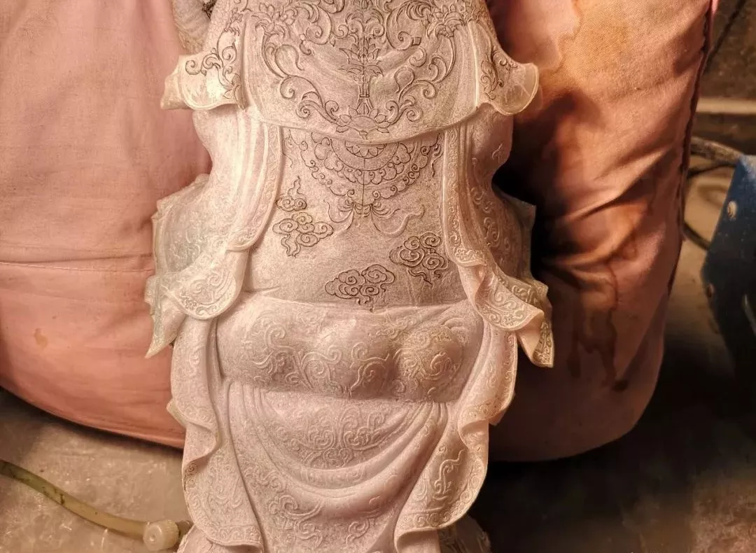 翡翠玉雕工艺之翡翠改工
