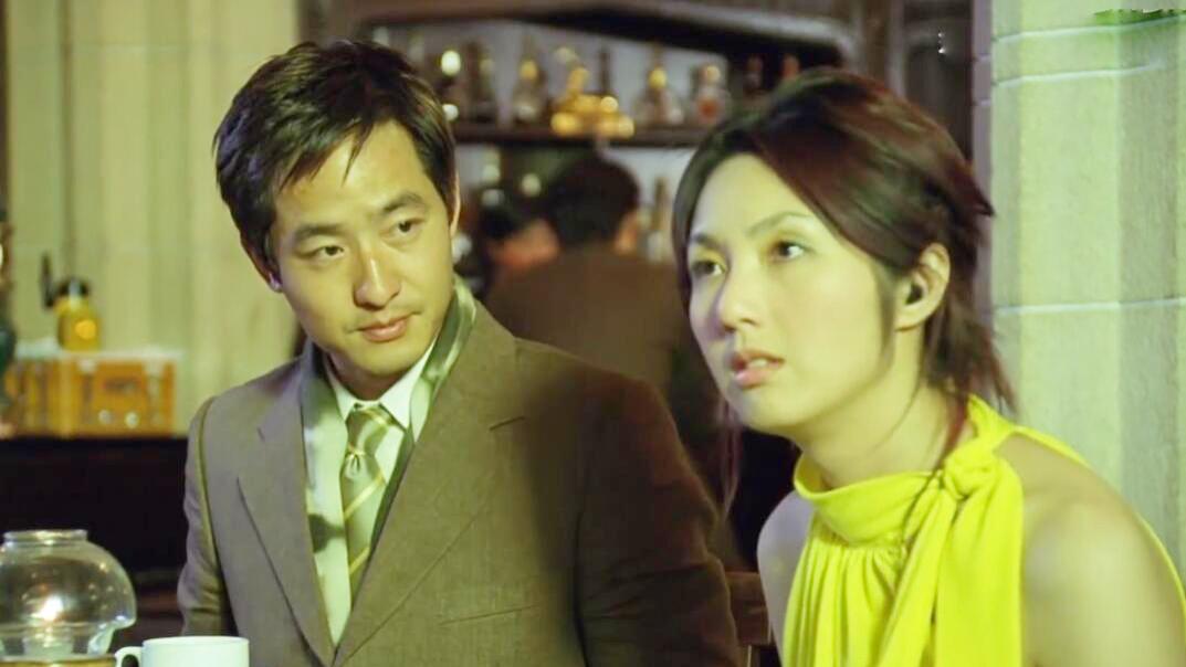 《小巷人家》4个“半老徐爹”，年轻时都是美男，颜值不输范丞丞