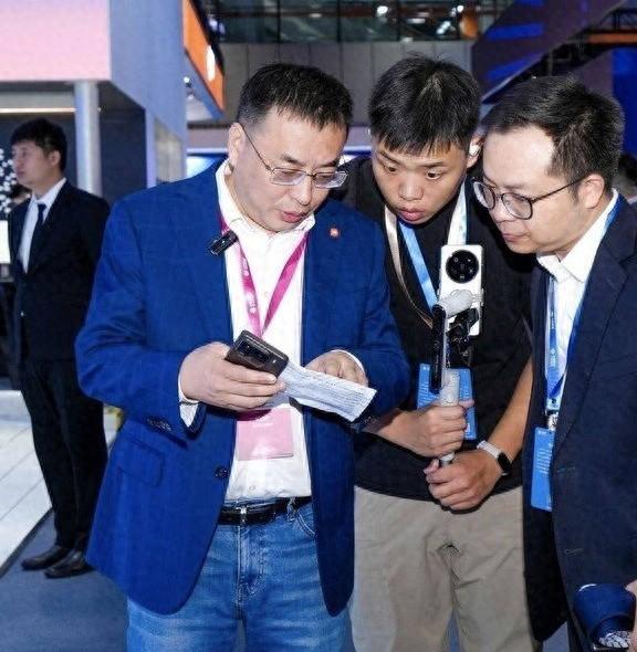 小米15再登微博熱搜榜 王騰：絕對(duì)值得等待