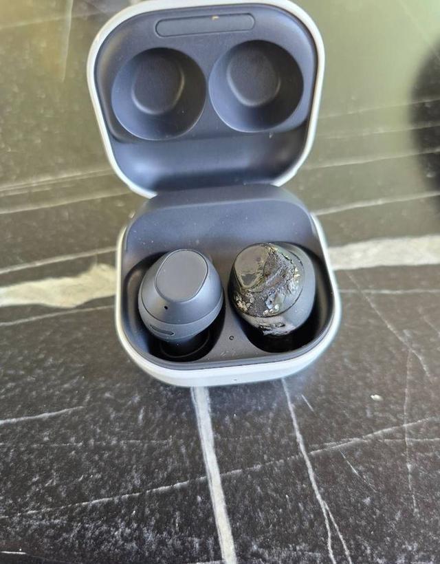 吓人!三星耳机突然爆炸,用户听力永久性受损!三星:可换副新的