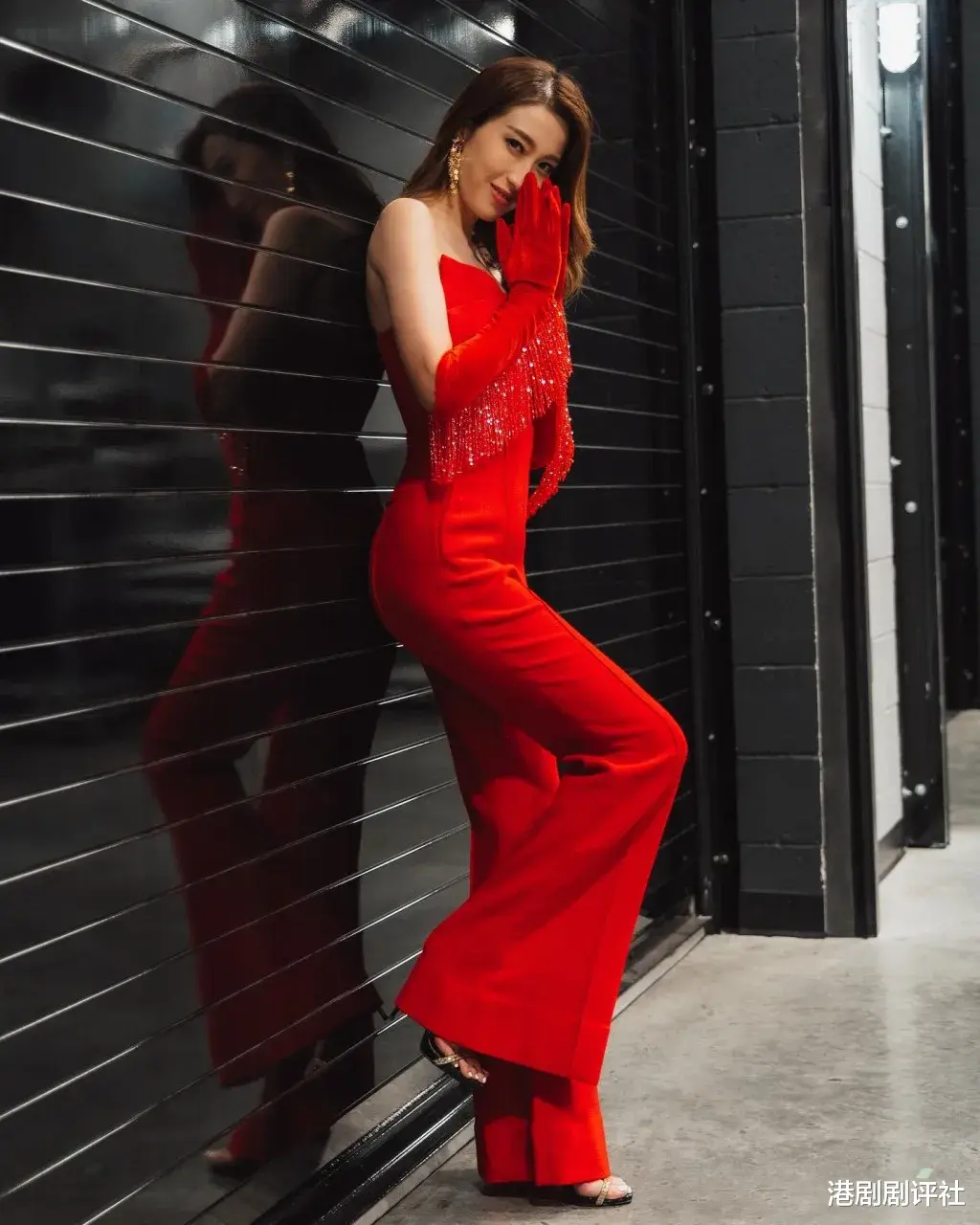 TVB花旦飞日本见证胞妹出嫁，自爆接受姐弟恋，直言不想为结婚而结婚