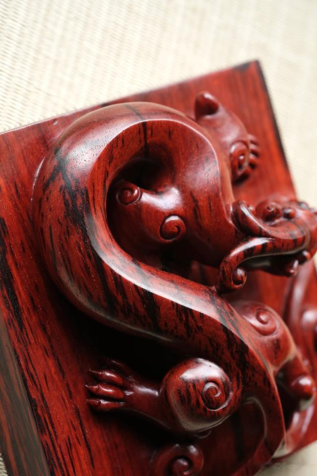 小葉紫檀 | 螭龍印章