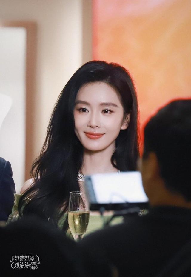 吴京的替身,李连杰的替身,热巴的替身,看到杨幂的替身我笑了!