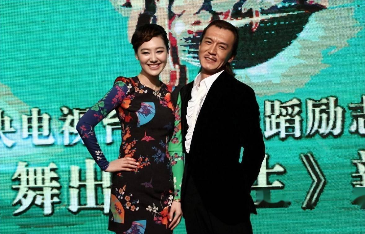 她的私生活曝光!遭央视“开除”?与小尼结婚的真相引人猜想!