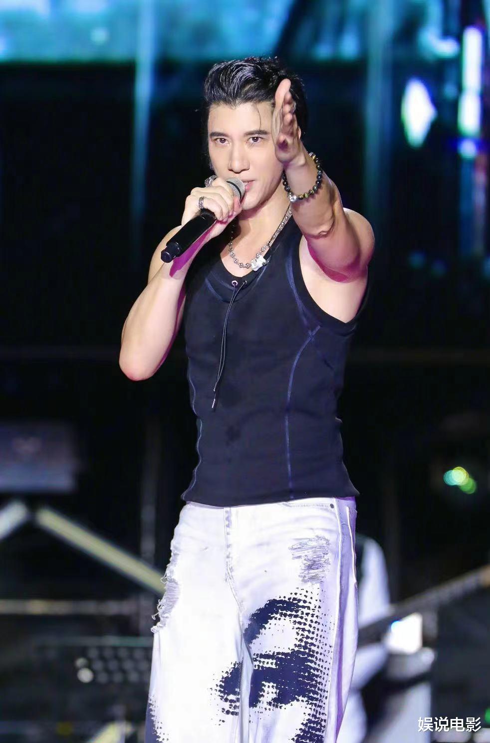 王力宏晒和家人团聚,发文有深意,疑透露还是见不到三个孩子