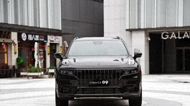 吉利版“XC90”亮相，新SUV 3天销量破1.8万，比卡宴还漂亮！