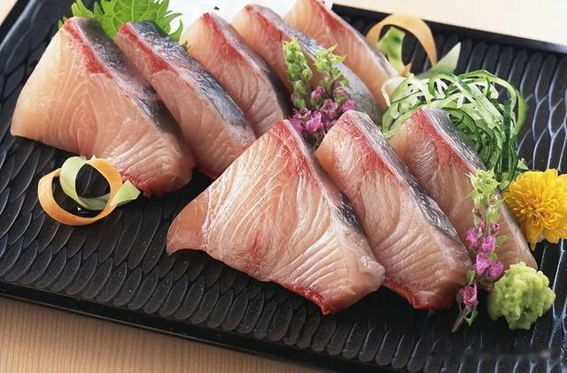 三月不减肥,六月徒伤悲,建议:吃2肉,食2菜,喝2汤,越吃越瘦