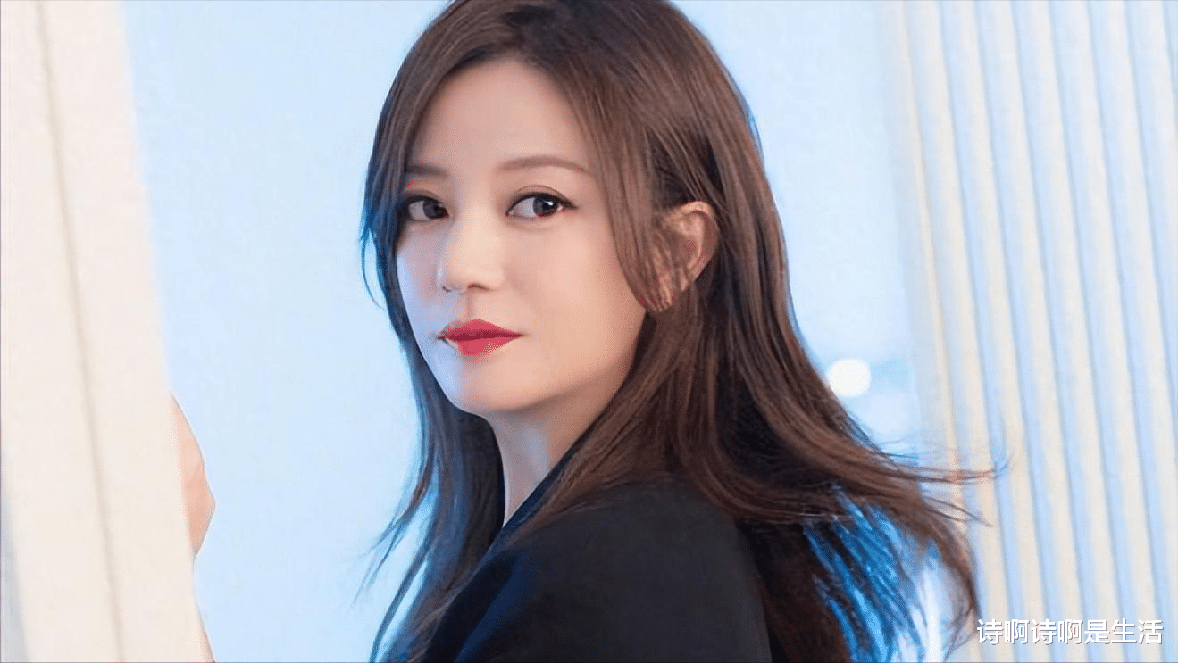 魏启颖：女儿赵薇被封杀后，儿子离婚被前妻分5.2亿，丈夫也去世