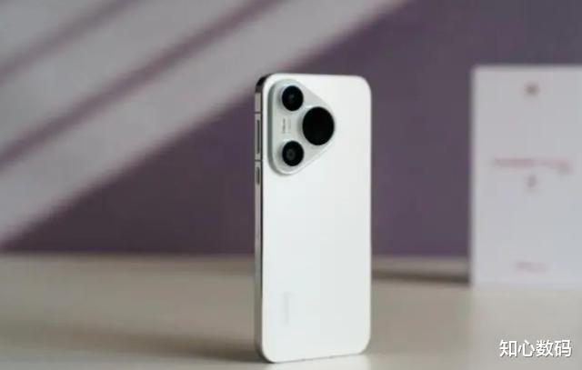 华为终于妥协了,12GB+512GB跌价1322元,高端旗舰变香了