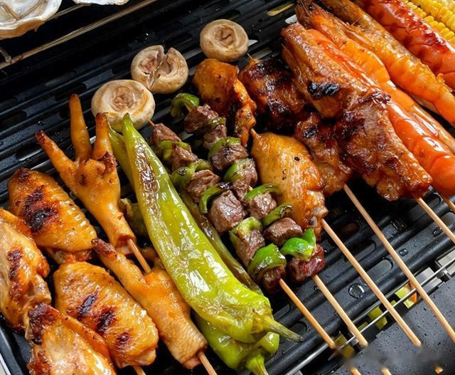 吃烧烤，不能只放孜然，牢记这4种料，肉串外焦里嫩，肥而不腻
