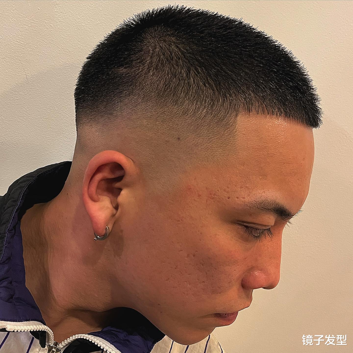最考验男人颜值的发型来了,超短圆寸头,超级清爽有型