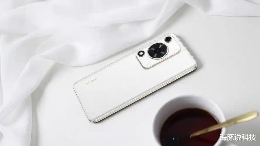 华为:降价后949元,6000mAh+鸿蒙4.2+5000万主摄