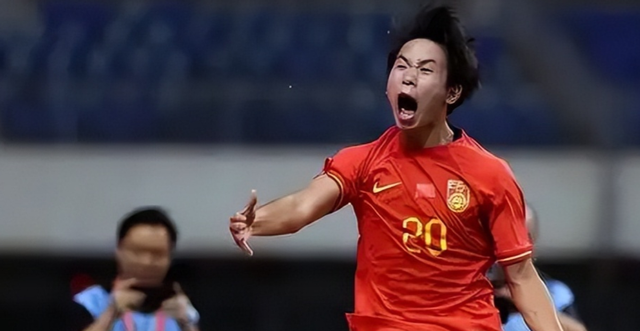 陈百祥言论冲上热搜:14亿人挑不出11个踢世界杯!网友:人情世故