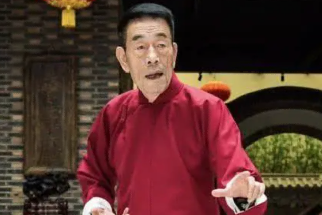 大口吃肉大碗喝酒、华子不离身,92岁杨少华,在享福路上一去不返