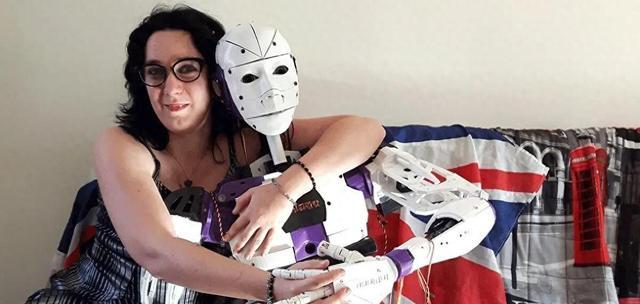 和机器人发生关系?调查发现美国男性将近一半愿意,女性也占33%