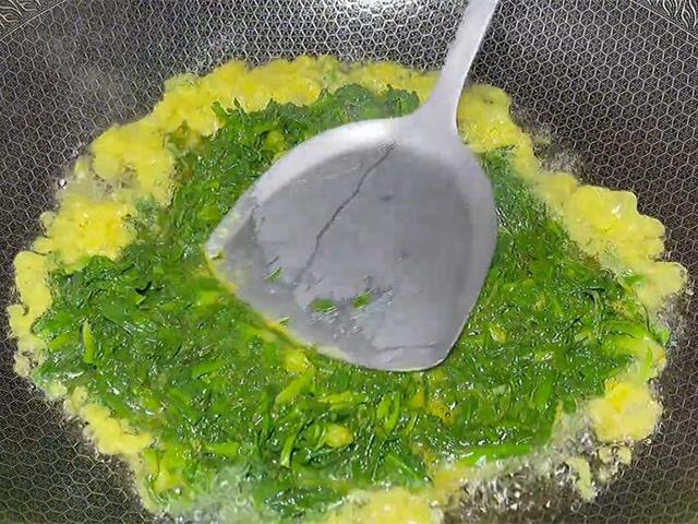 初春,吃菠菜不如多吃它,一养肝,二明目,三安神,营养又好吃!