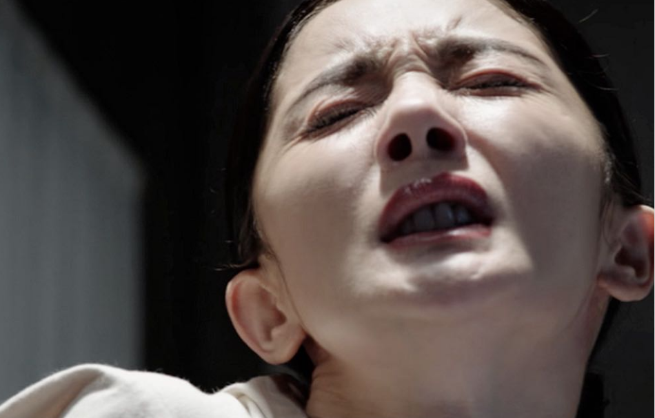 杨幂电视剧被嘲演技太烂，电影五天后被撤档，怪观众口味刁