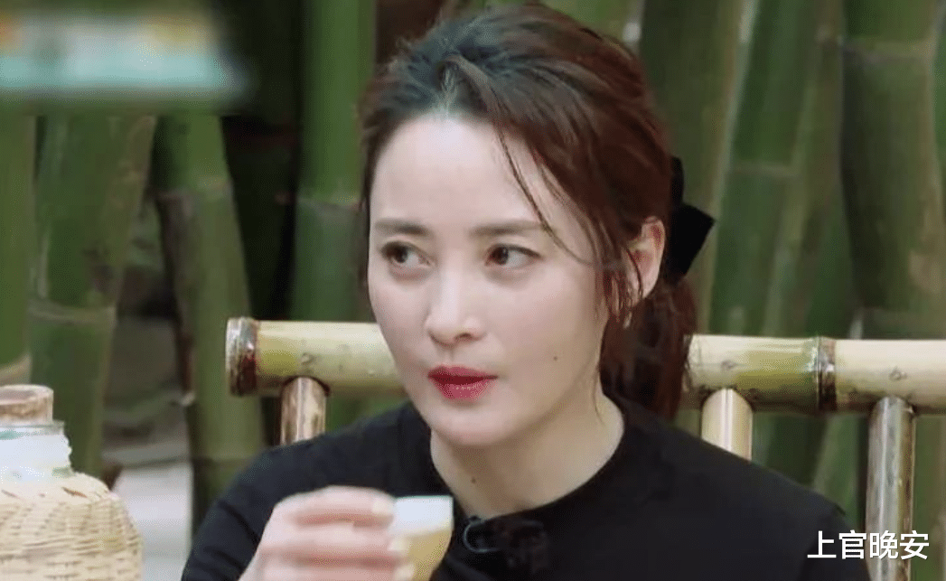 年轻时娇憨甜美,年纪大了越长越“凶”的6位女星,一脸的不好惹