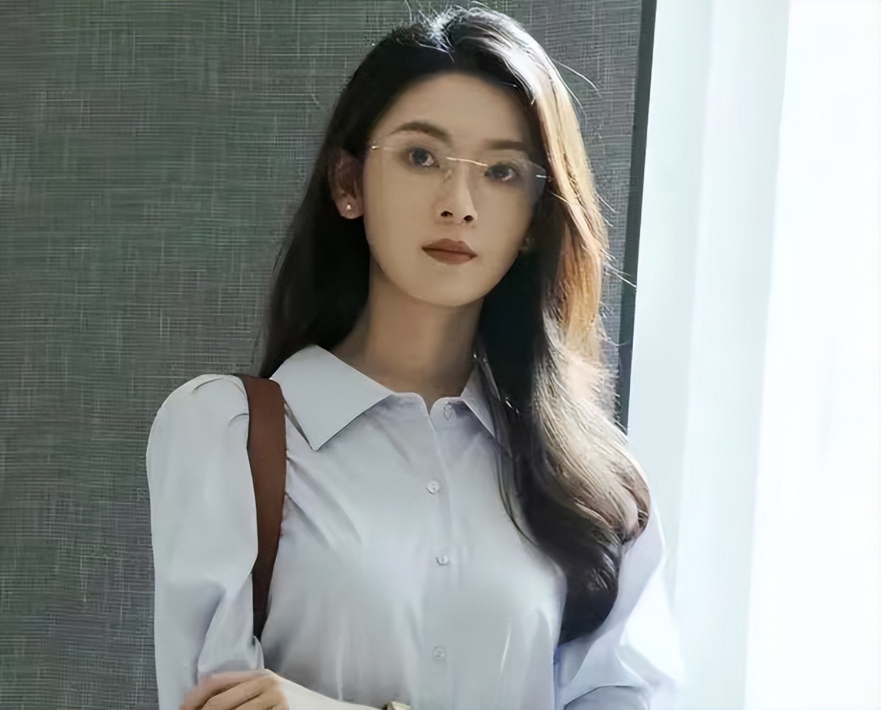 玫瑰的故事:苏更生瞒婚史,玫瑰被女儿恨十多年,白晓荷才是赢家