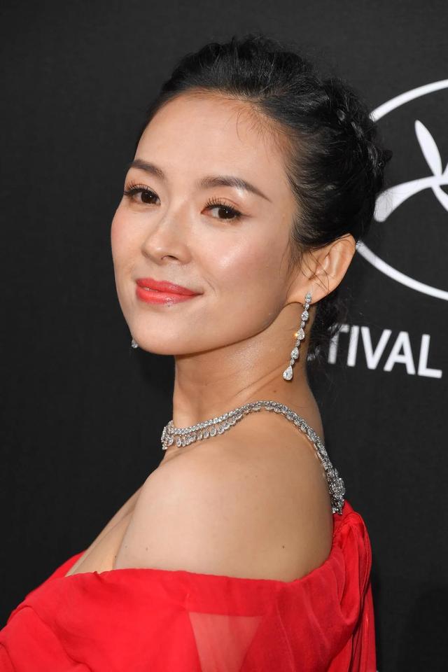 章子怡近距离怼脸直拍!