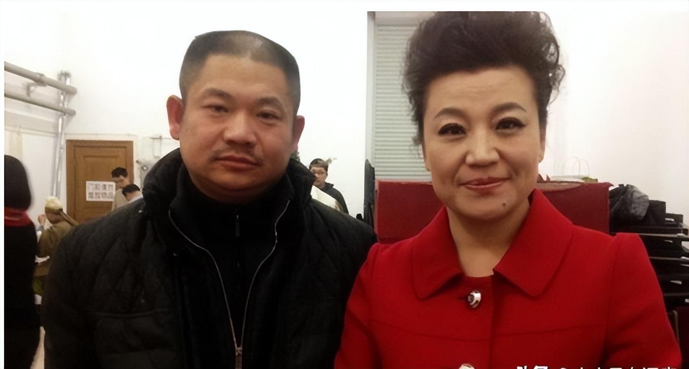 小香玉和王为念离婚19年：一个儿孙满堂，一个3婚终获幸福