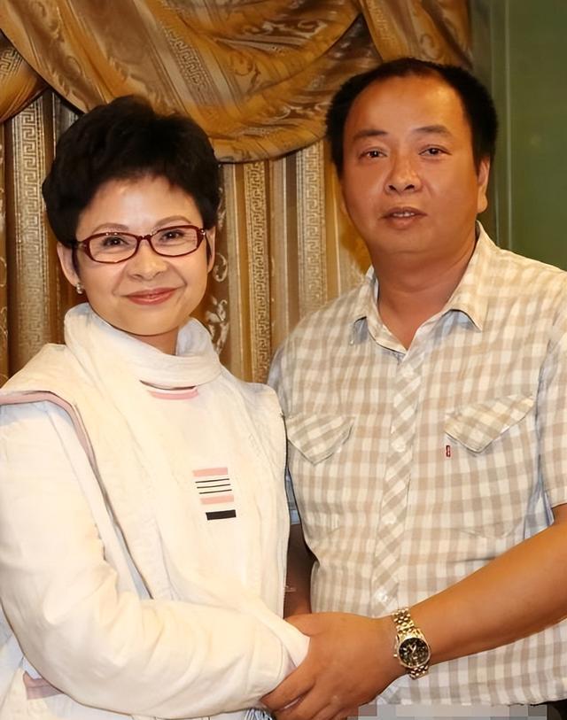 赖昌星不再隐瞒，被捕后揭露与董文华的关系，难怪老艺术家会退圈