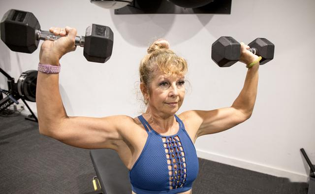 50岁后开始健身,合适吗?需要注意些什么,能获得什么样的好处?