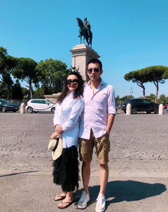 汪小菲之所以能很快下决心娶马筱梅，是因为小梅的父母也很会来事