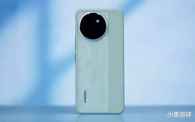小米不讲武德,骁龙8SGen3+深微曲屏+徕卡三摄,售价跌至2379元