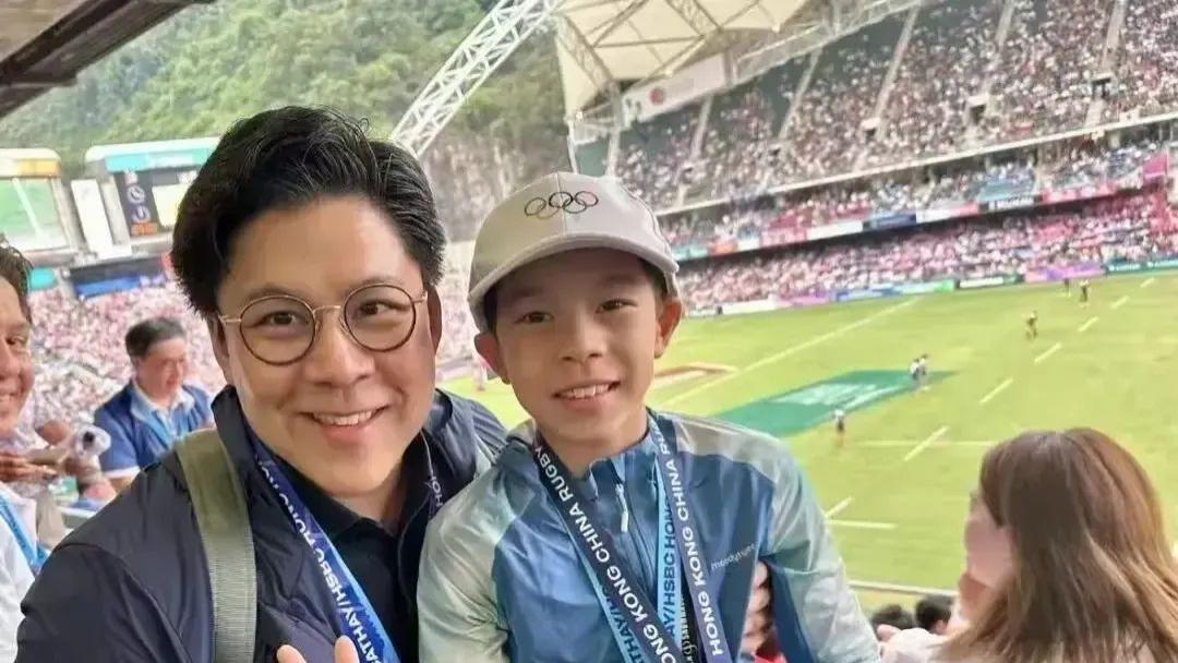 霍中曦惊艳亮相！豪门四代节俭生活引关注，网友：原来这样也可以？