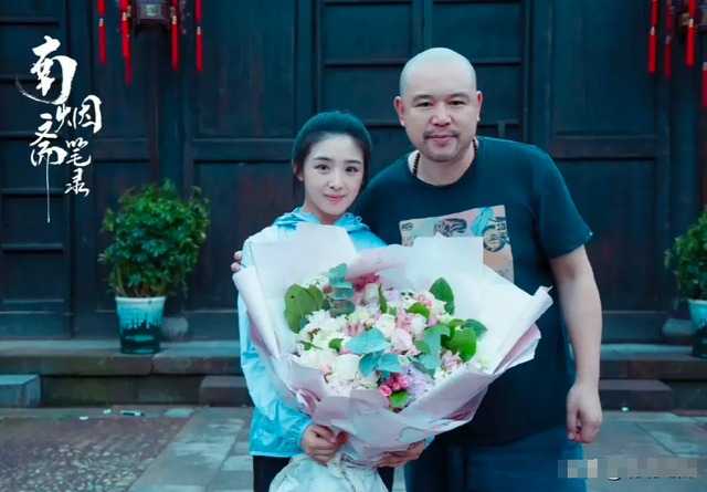 刘亦菲40集剧被拉到70集！杀青后剧组多拍一个月，网友疑惑：捧谁