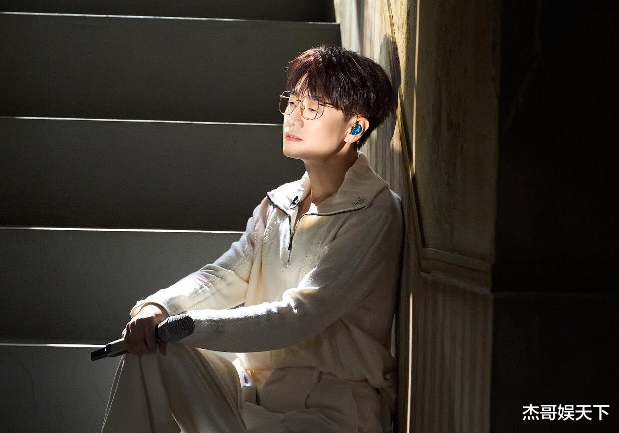 王铮亮预判了李克勤的策略,但他的做法却让《披哥》剧本暴露无遗