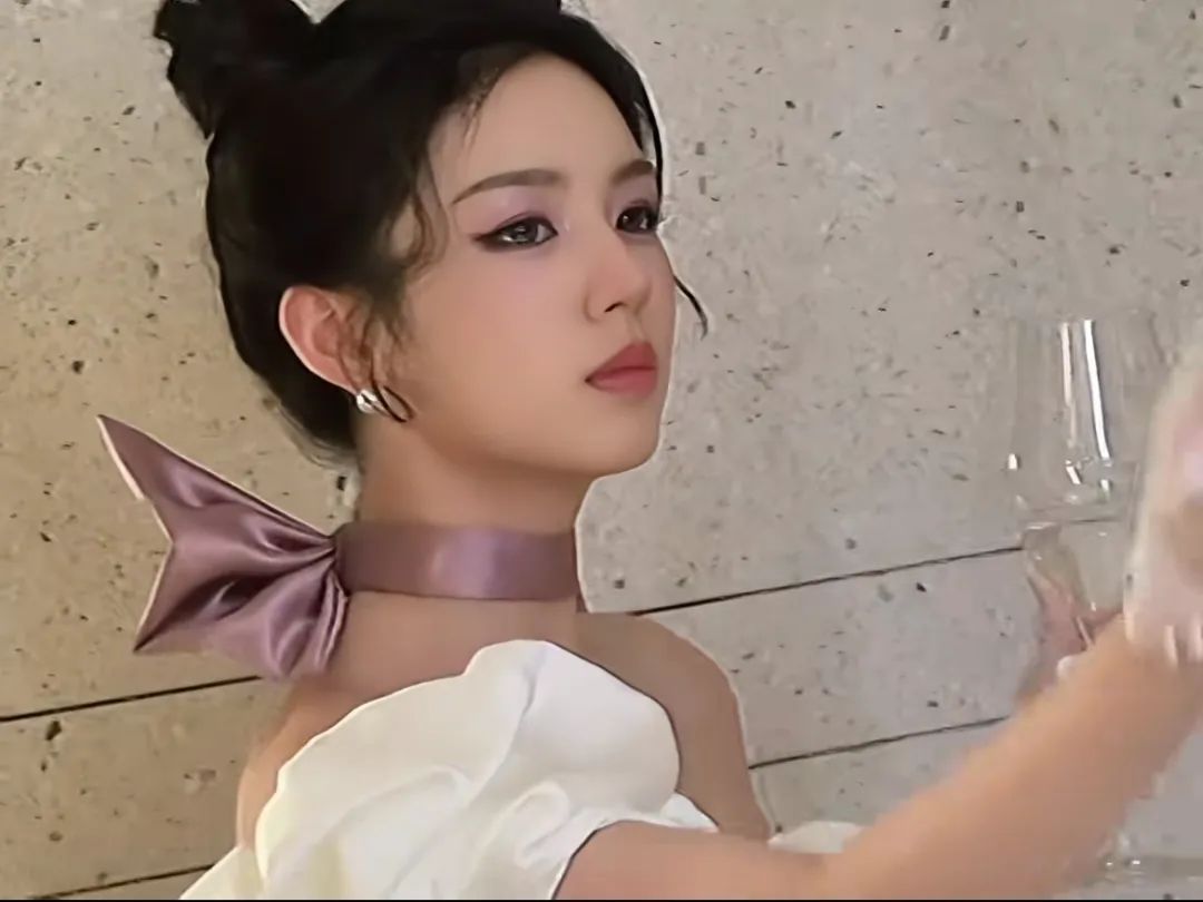 哪位化妆师,才能真正放大颜巅期热巴的美貌?