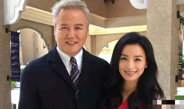 花17亿买“楼”,产品成本4元,害人的张庭夫妇,下场大快人心